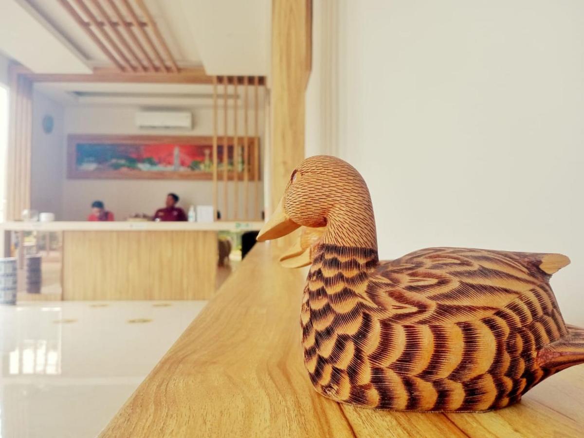 Oyo 90102 Edotel Hotel By Dbest Hospitality Bandung Extérieur photo