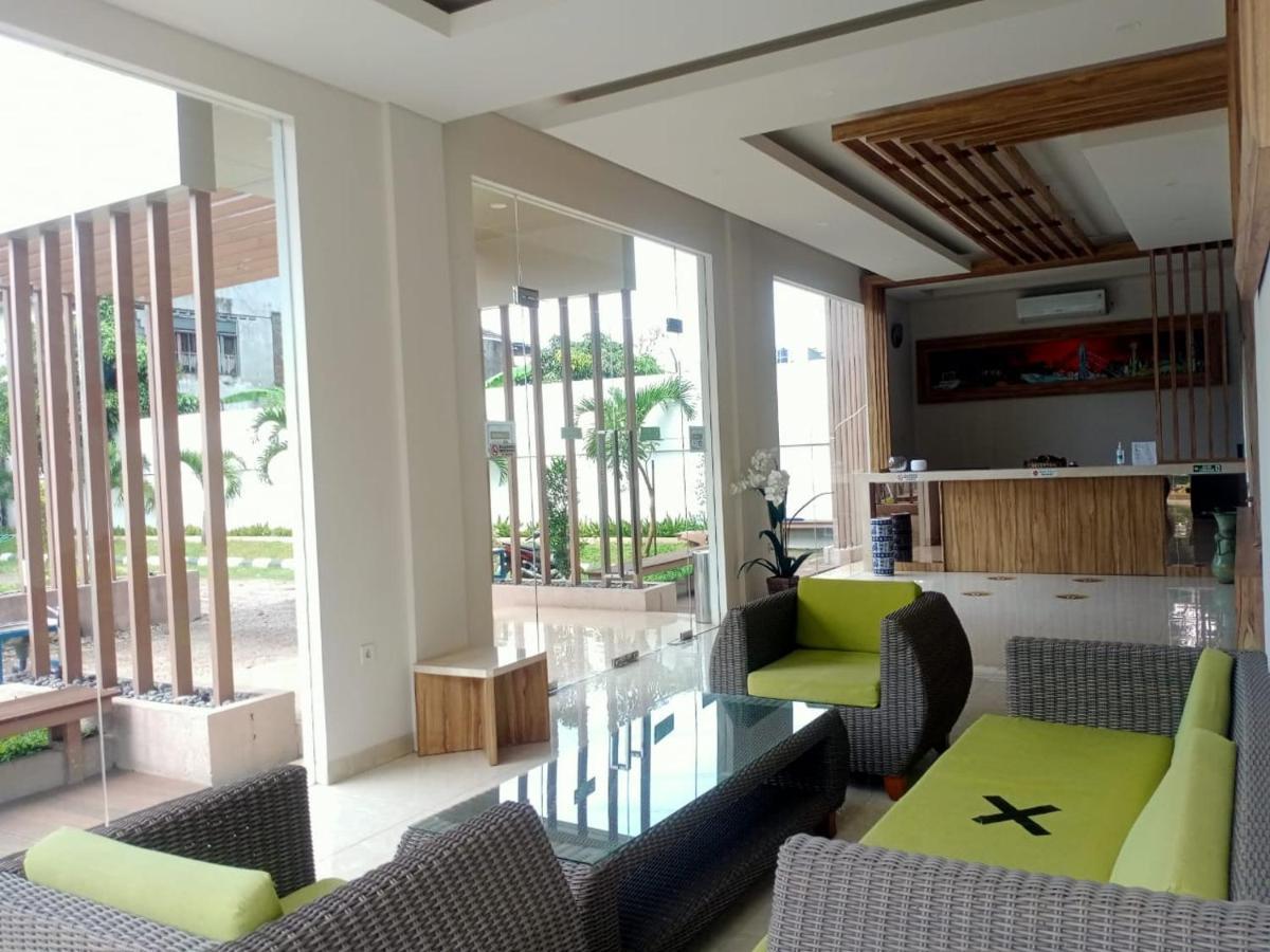Oyo 90102 Edotel Hotel By Dbest Hospitality Bandung Extérieur photo